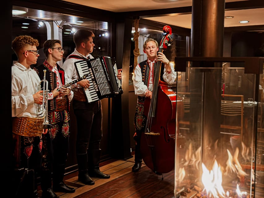 Krakow: Regional Polish Dinner with Vistula River Cruise - Starting at Aquarius near Dębnicki Bridge