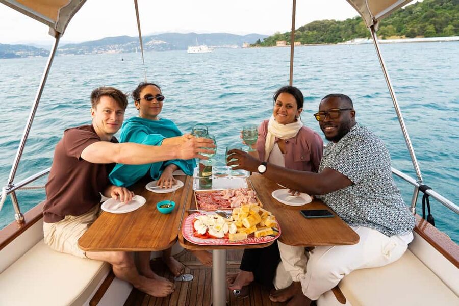 La Spezia. Sunset Aperitif and Dinner on the Boat - Tino and Tinetto, two quiet island stops