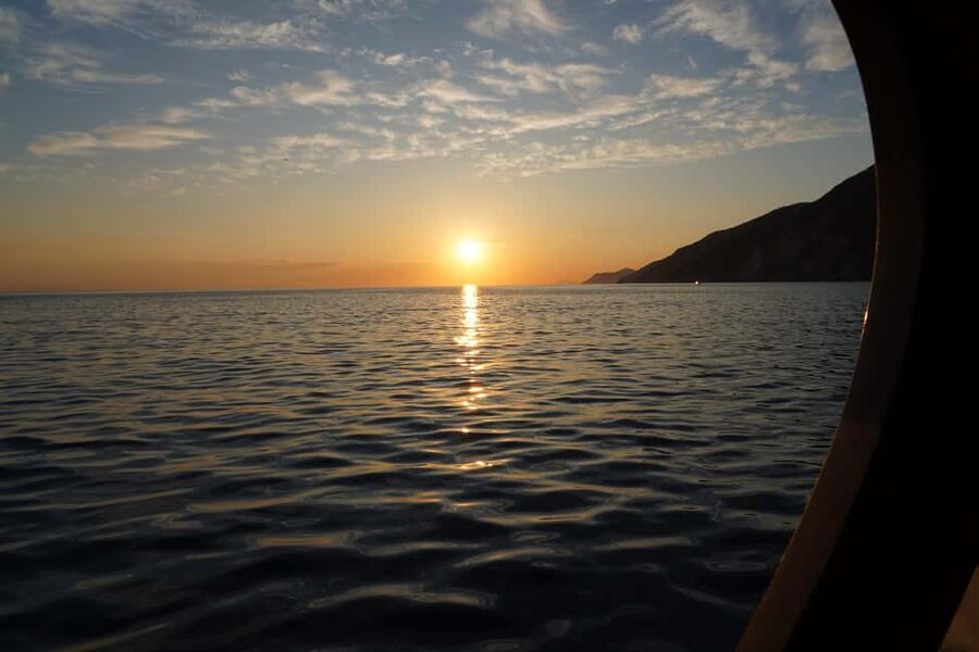 La Spezia. Sunset Aperitif and Dinner on the Boat - Portovenere, aperitivo, and Byron Grotto
