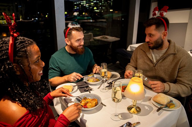 London Christmas Party Dinner Cruise - DJ music, dancing, and the four-hour rhythm