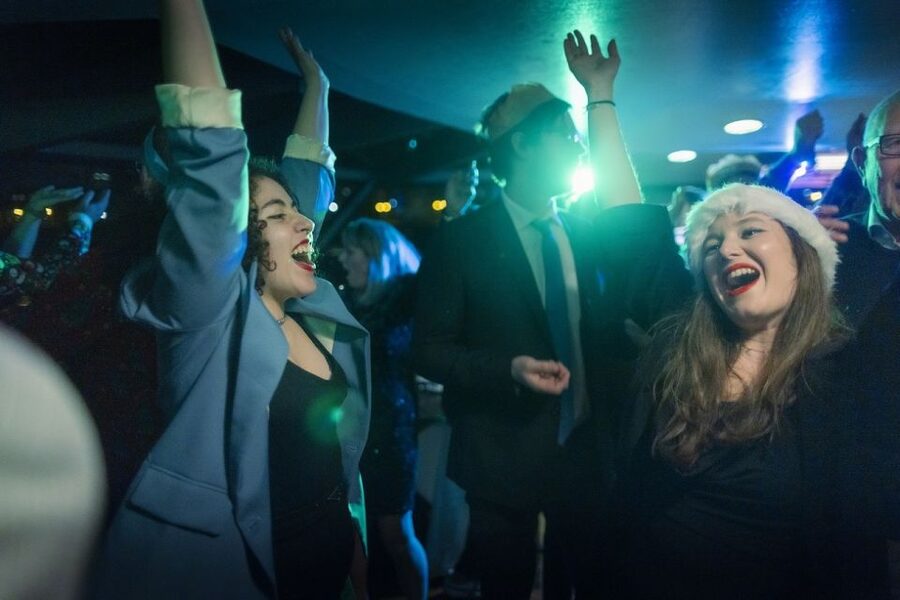 London: Festive New Year’s Eve 4-Course Dinner Cruise - Tower Bridge, Canary Wharf, and the first views