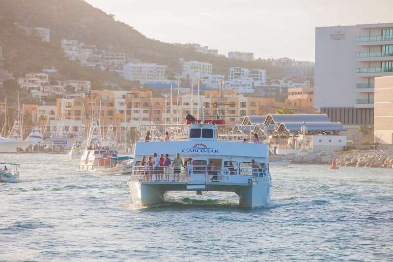 Los Cabos: Sunset Dinner Cruise with Transportation - Music, dancing, and the changing mood onboard