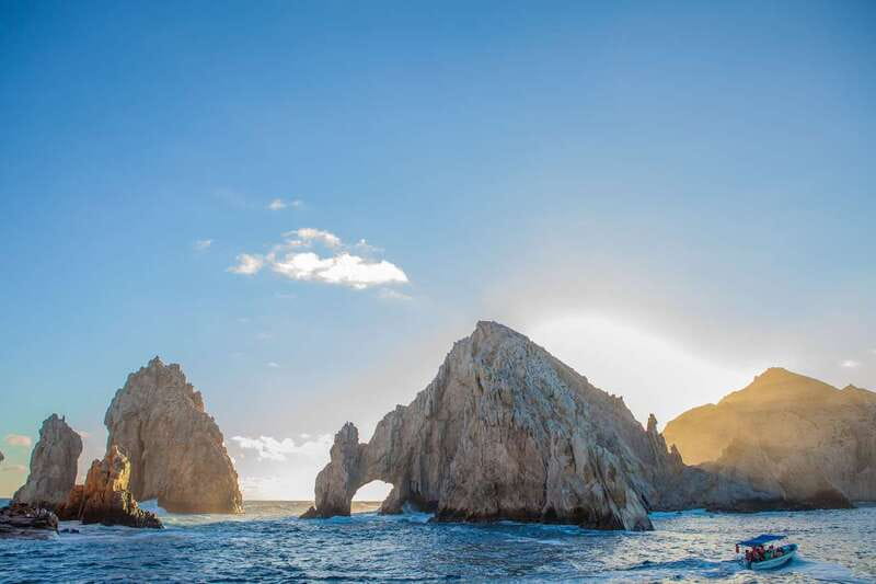 Los Cabos: Sunset Dinner Cruise with Transportation - Watching the Arch turn gold