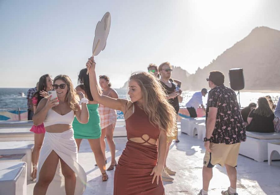 Los Cabos: Sunset Fajitas Dinner Cruise on Cabo Escape - Should you book Cabo Escape?