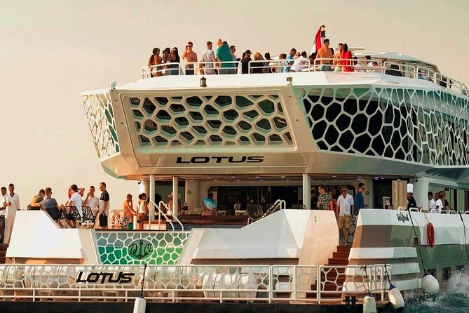 Lotus Mega Yacht 3 Hours Dinner Cruise with Transfers Option - The Palm Jumeirah approach