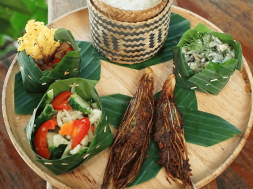 Luang Prabang: Mekong Sunset Cruise & Lao Tasting Dinner - The wish, burden, and fish ritual