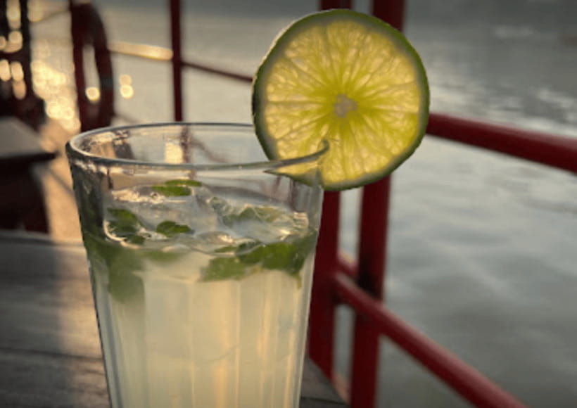 Luang Prabang: Mekong Sunset Cruise & Lao Tasting Dinner - Who should book this cruise