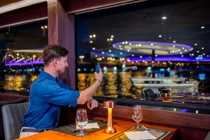Luxury Dinner Cruise with Guide and Transfer (Opt. Executive Van) - Private transfers and the standard versus executive vehicle