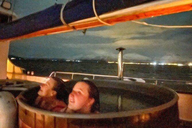 Luxury Northern Lights Yacht Cruise with Hot Tub from Tromsø - Reindeer soup and a generous onboard meal