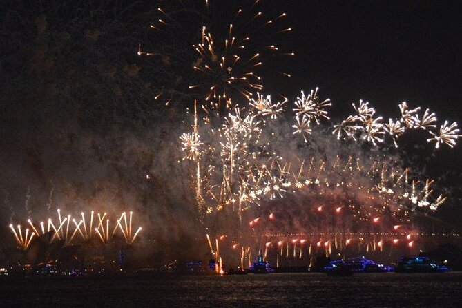 Luxury Sydney Harbor New Years Eve Fireworks Dinner Cruise 2026-7 - Sydney Sundancer and the fixed harbor position