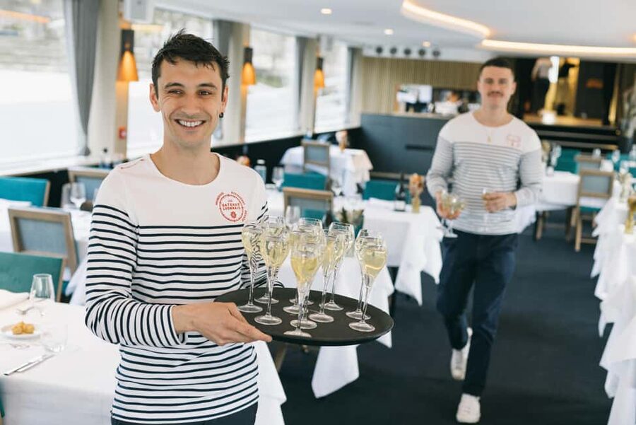 Lyon 2.5-Hour Dinner Cruise - Booking and timing advice