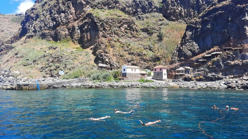Madeira: Sunset Dinner Cruise - Calhau da Lapa: swim before dinner