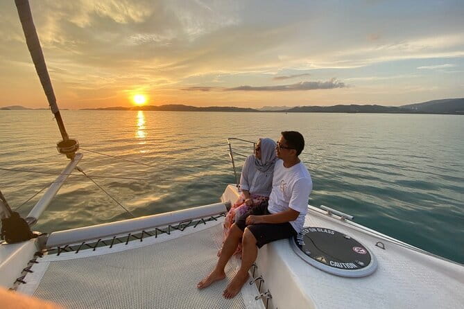 Manta Blu Sunset Cruise @ Langkawi with Dinner & Free Flow Drinks - Setting sail from Langkawi at 4:00 pm