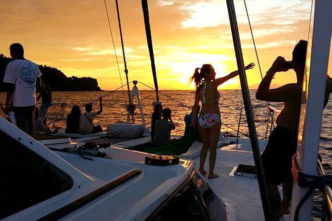 Manta Blu Sunset Cruise @ Langkawi with Dinner & Free Flow Drinks - Group size, comfort, and the crowd factor