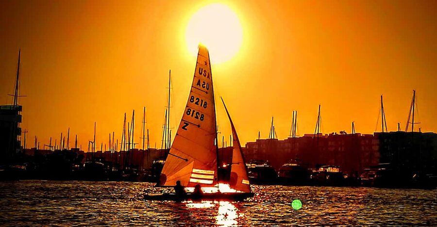 Marina Del Rey: Romantic Cruise, Dinner Charcuterie or Sushi - Who should book this Marina del Rey cruise?
