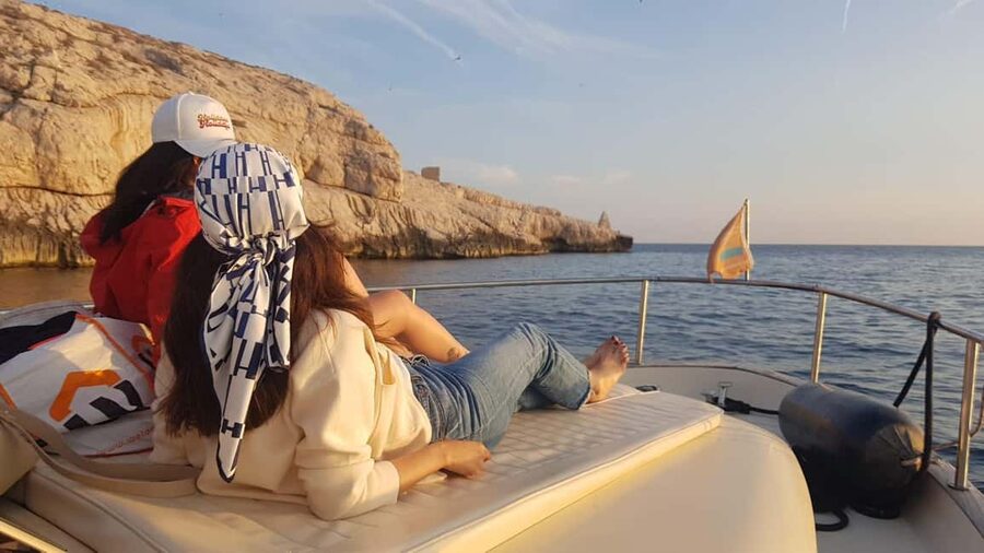 Marseille: Sunset Boat Cruise with Dinner and Drinks - Leaving the Old Port around 6 or 7 PM