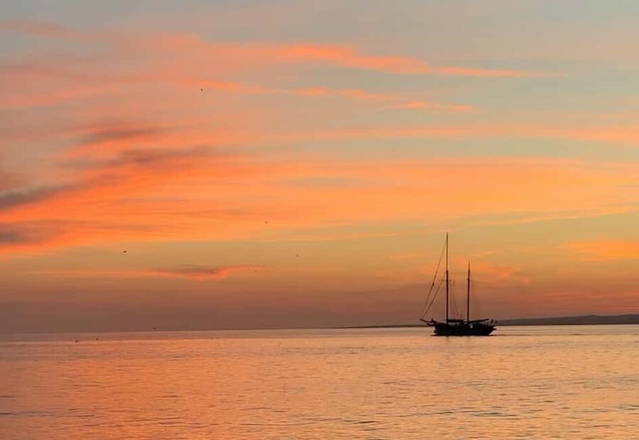 Marseille: Sunset Sailing Cruise with Dinner and Wine - Is $64 a fair price?