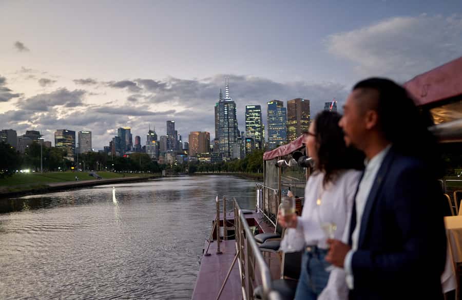 Melbourne: 4-Course Dinner Cruise with Drinks - Service, pacing, and the feel of the evening