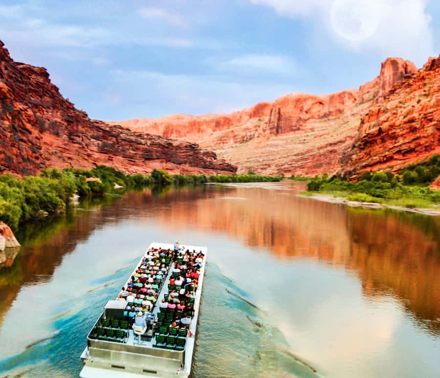 Moab: Colorado River Dinner Cruise with Music and Light Show - How the evening compares with Moab’s faster activities
