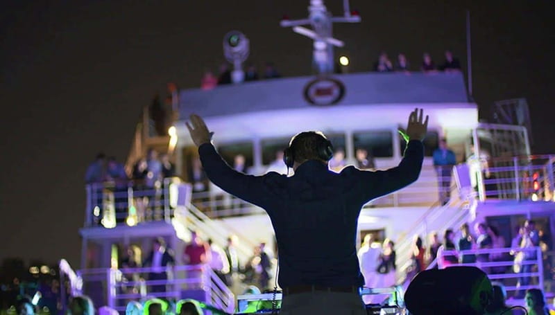 Montréal: 3 or 5-Course Dinner Cruise with DJ & Dancing - The route from Jacques-Cartier Bridge to Olympic Park