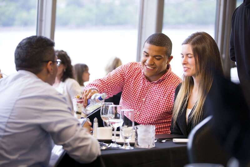 Montréal: 3 or 5-Course Dinner Cruise with DJ & Dancing - Dinner first, DJ later