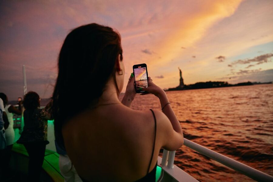 New York City: Gourmet Dinner Cruise with Live Music - The route, stop by stop