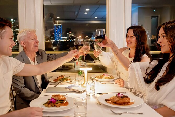 New York City Skyline Dinner Cruise - The route: a moving view, not a list of stops