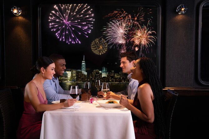 New York Pier 15 New Year's Eve Buffet Dinner Cruise - What the New Year’s Eve cruise is really like