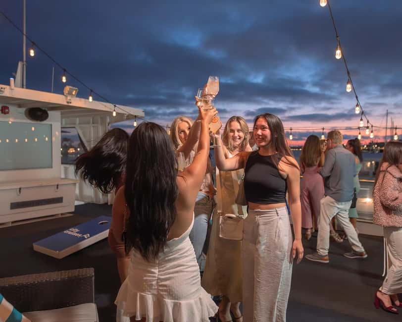 Newport Beach: City Cruises Weekend Dinner Cruise with DJ - A Yacht Dinner with Room to Look Around