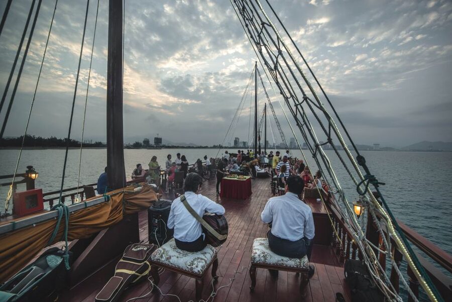 Nha Trang: Day Cruise Or Sunset Dinner Cruise on The Sea - The daytime Nha Trang cruise option