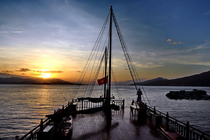 Nha Trang Sunset Cocktails and Dinner Cruise - Service is the strongest part of the experience