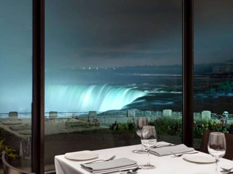Night on Niagara Walking Tour with Fireworks Cruise + Dinner - Booking details to keep in mind