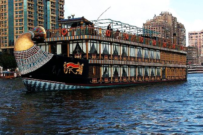 Nile Pharaoh dinner cruise on the Nile - How much help does the guide provide?