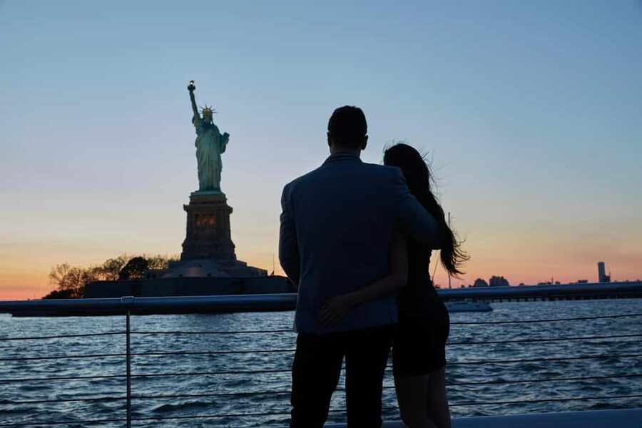 NYC: City Cruises Luxury Brunch, Lunch or Dinner Cruise - Is $112 good value?