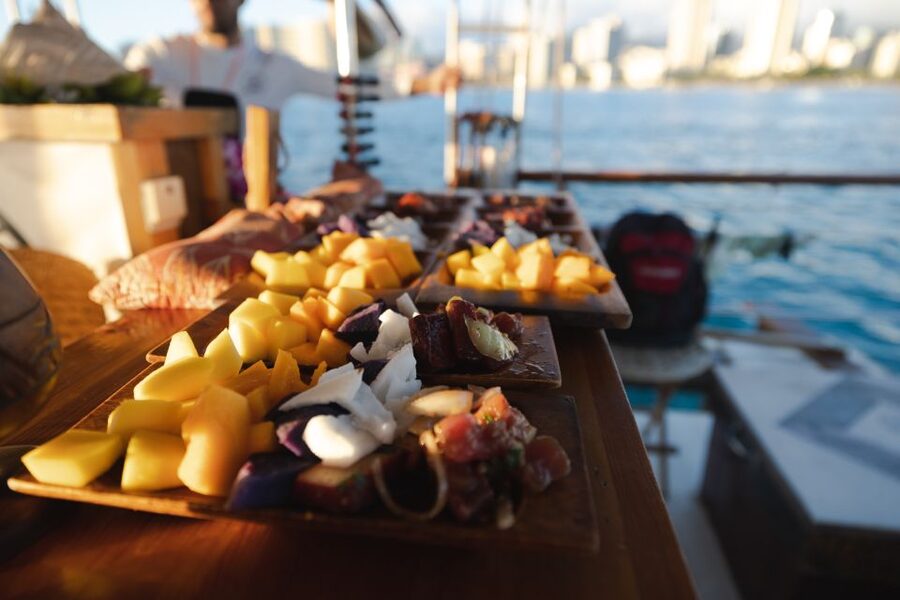 Oahu: Traditional Canoe Sunset Cruise with Dinner - Beginning with an ‘oli chant at Kewalo Harbor