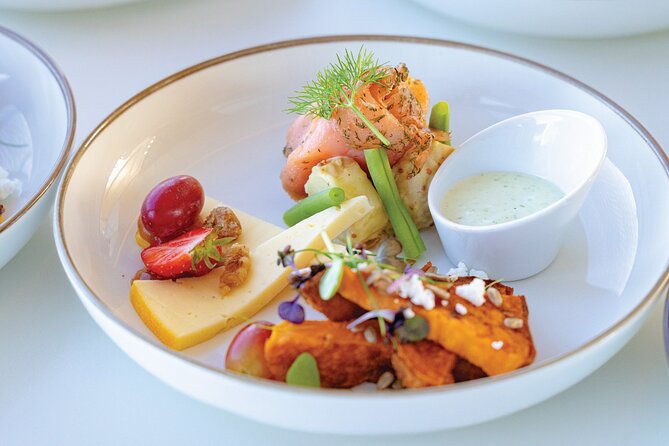 Oslo fjord 3-Course Dinner Cruise with Live Music - Live music, service, and the mood on board