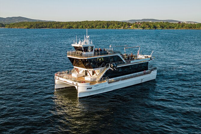 Oslo fjord 3-Course Dinner Cruise with Live Music - Food restrictions, children, and practical comfort