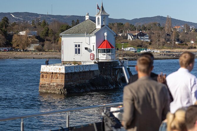 Oslo fjord 3-Course Dinner Cruise with Live Music - Dinner with Nordic influences