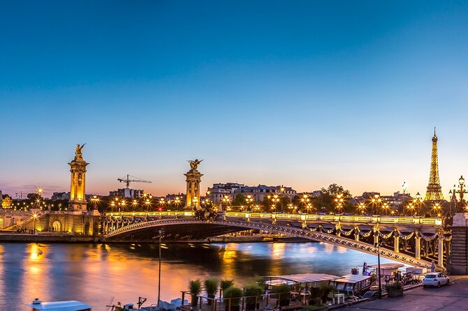 Overnight Stay onboard Paris Seine River Dinner with Cruise - Service, Comfort, and the Main Caveats