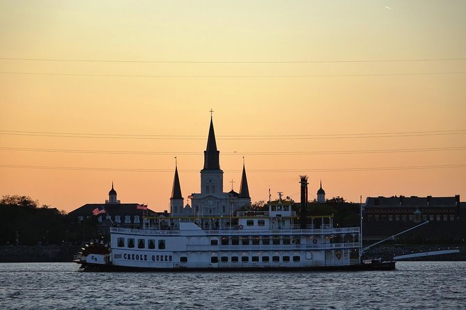 Paddlewheeler Creole Queen Jazz Dinner Cruise in New Orleans - The Creole buffet: gumbo, jambalaya, and bread pudding