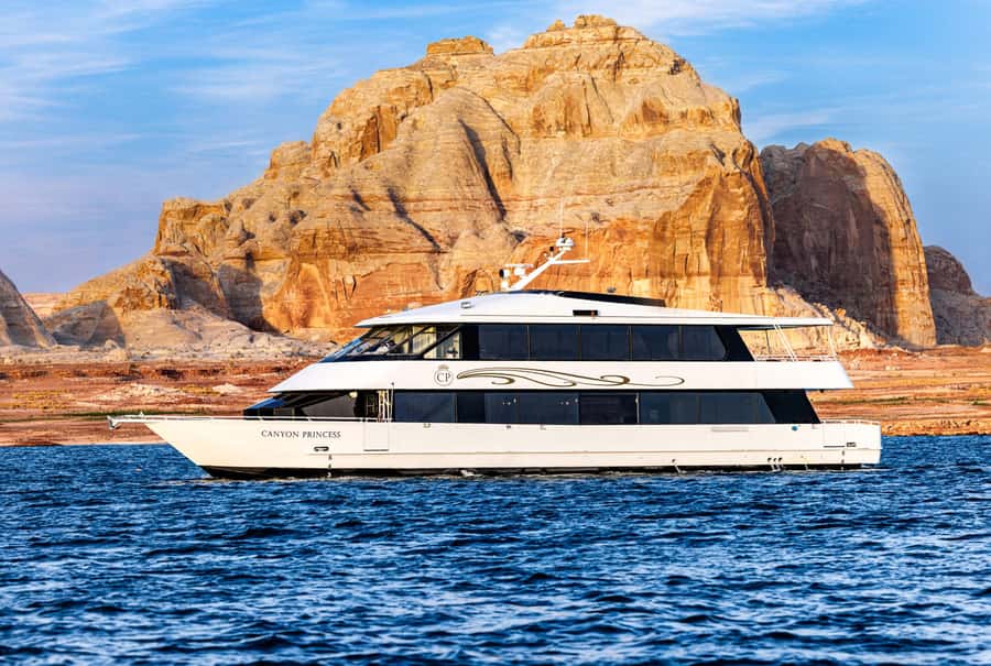 Page: Wahweap Bay Canyon Princess Yacht Dinner Cruise - Why a Wahweap Bay sunset looks better from the water