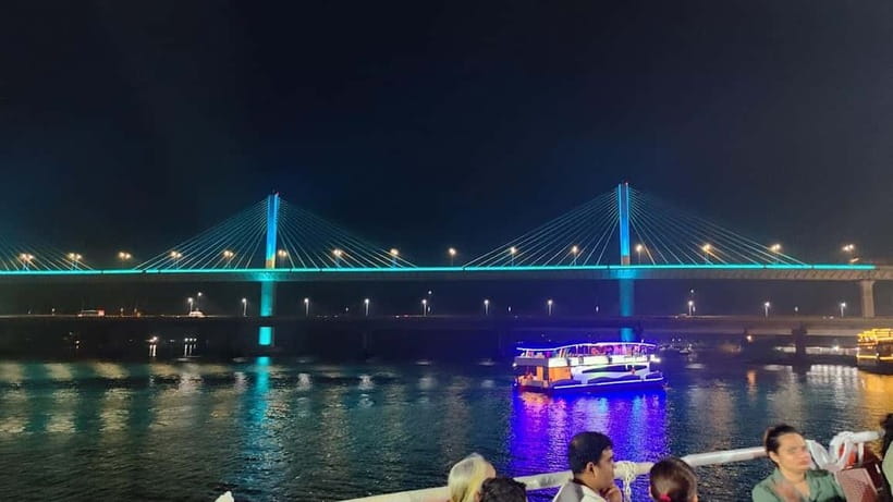 Panaji: Dinner Cruise in Goa with Hotel Transfer and 2 Beers - Buffet dinner with Goan choices