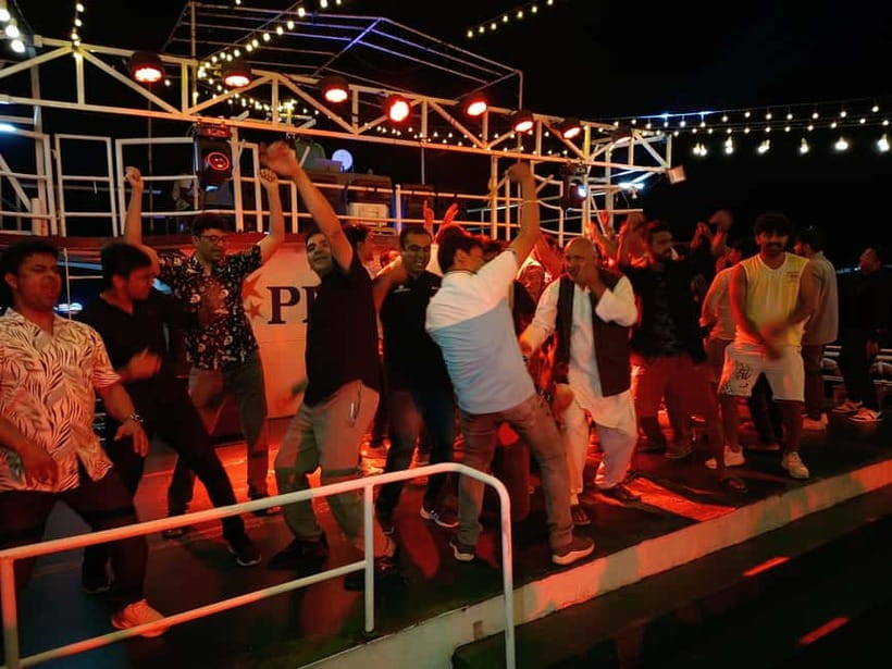 Panaji: Dinner Cruise with Drinks and Live Entertainment - What the $16 price really includes