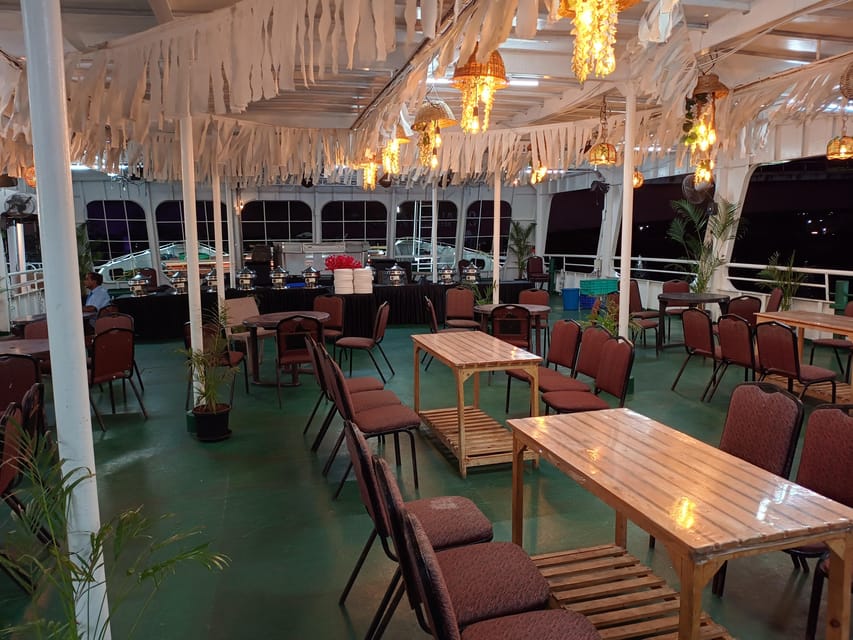 Panaji: Dinner Cruise with Drinks and Live Entertainment - Getting aboard in Panaji