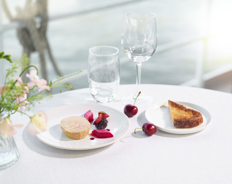 Paris: 3-Course-Dinner Cruise with Wine on the Seine River - Dinner, wine, and the pace of the meal