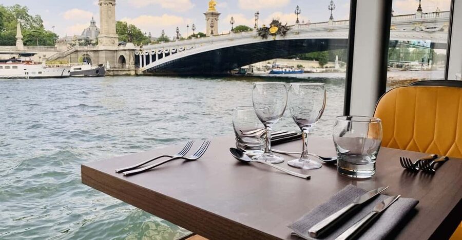 Paris : Bistronomic early dinner cruise - Key points to know before booking