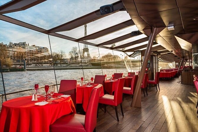 Paris Dinner Cruise - Bateaux Parisien Seine River - A French dinner with wine and an aperitif