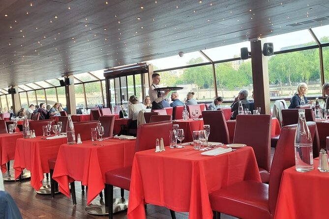 Paris Dinner Cruise - Bateaux Parisien Seine River - Who will enjoy this Seine dinner cruise?