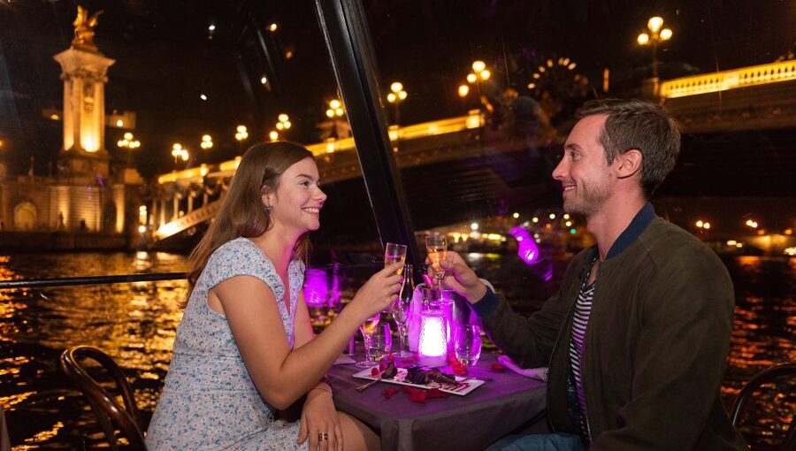 Paris: Dinner Cruise on the Seine and Eiffel Tower 2nd floor - The Eiffel Tower second floor view