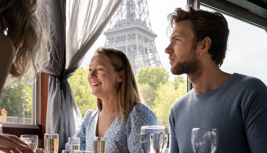 Paris: Early Evening Dinner Cruise on the River Seine - Practical advice for choosing your sailing